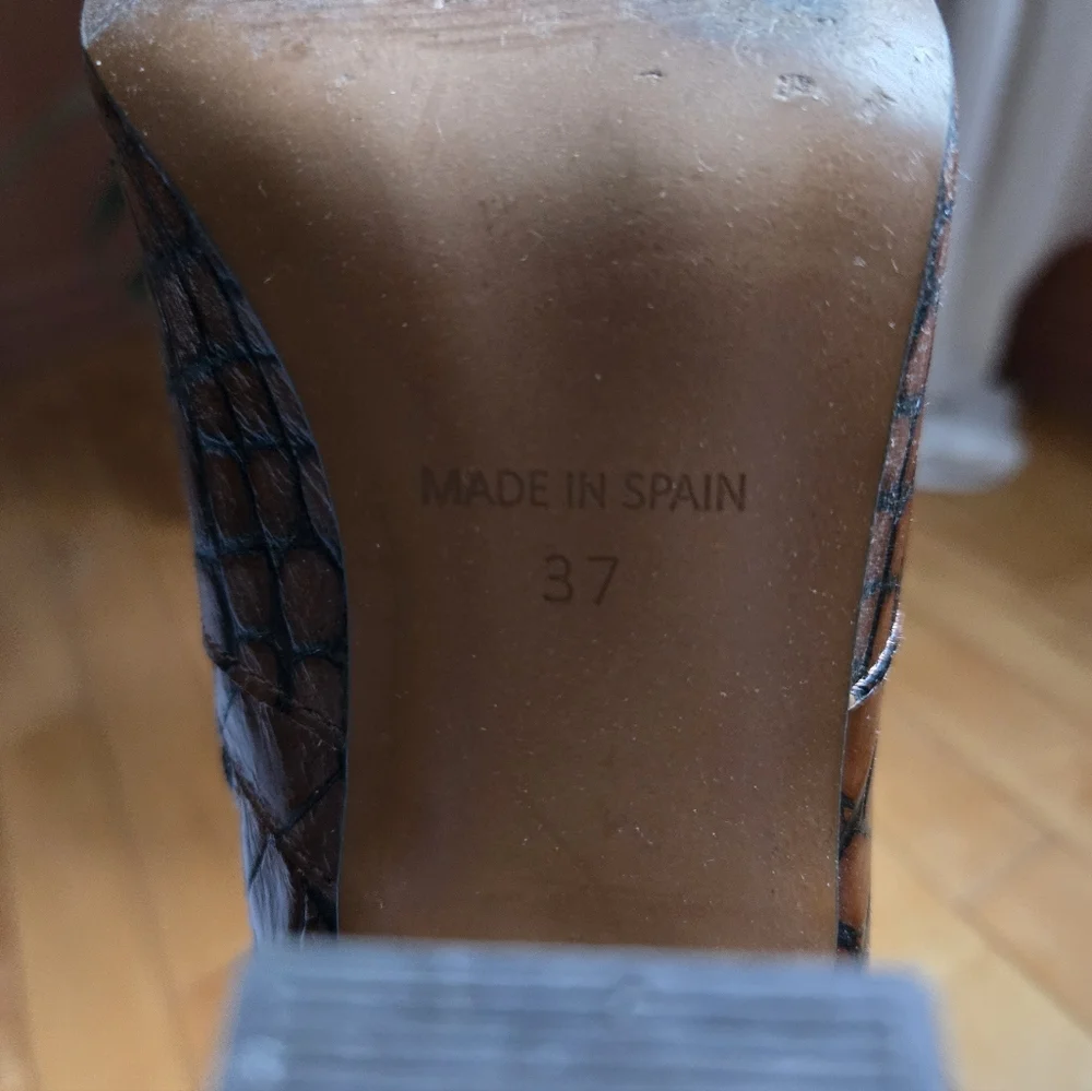 L'Intervalle Elegant Brown Crocodile-Embossed Leather Knee-High Boots - Picture 7 of 11